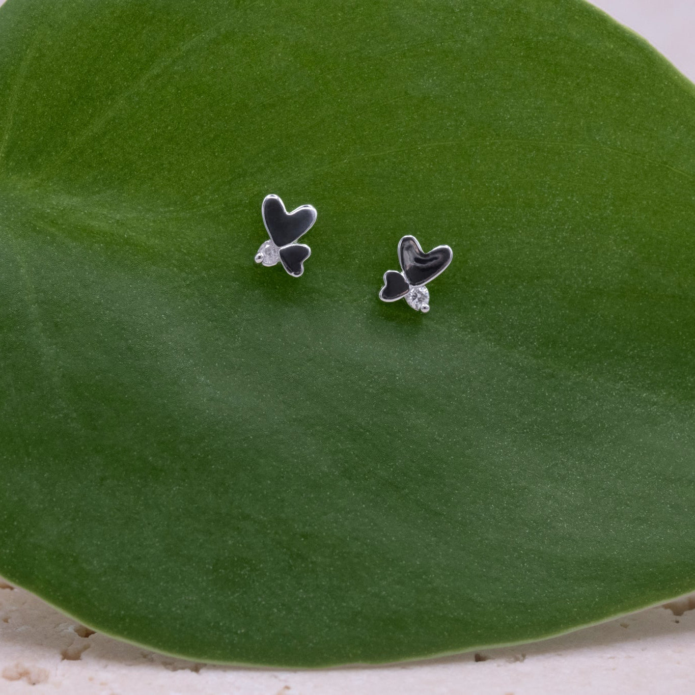 Mini Heart Studs "Yara" with Diamond